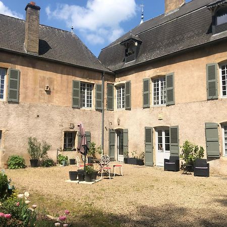 La Maison Des Gardes - Chambres D'Hotes Cluny Exterior photo