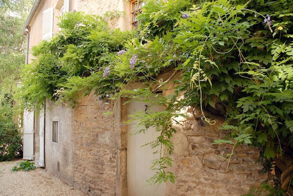 La Maison Des Gardes - Chambres D'Hotes Cluny Exterior photo